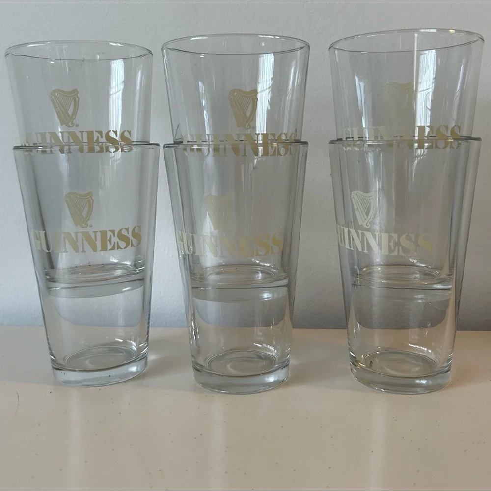 Guinness Beer Pint Glasses Set =2